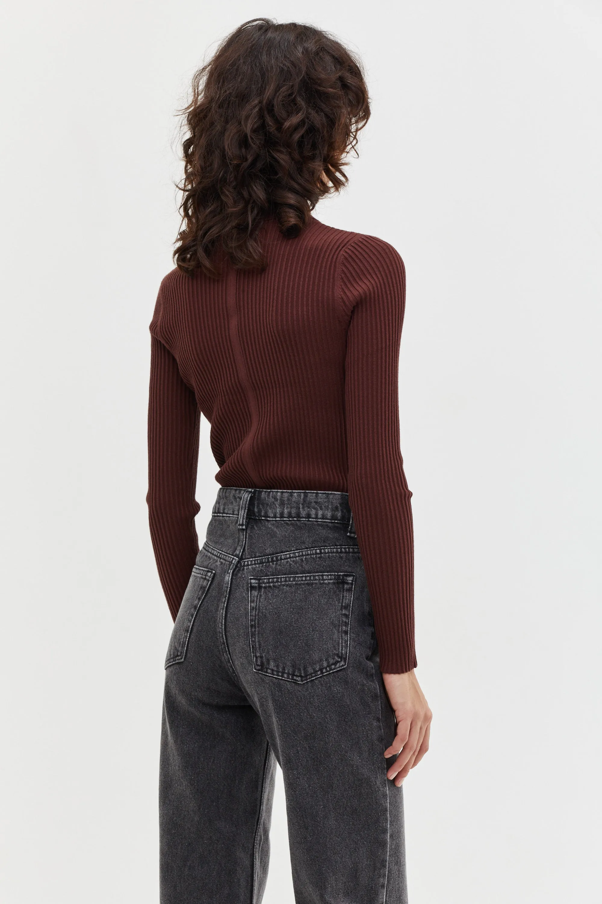 Eva Turtleneck Mahogany