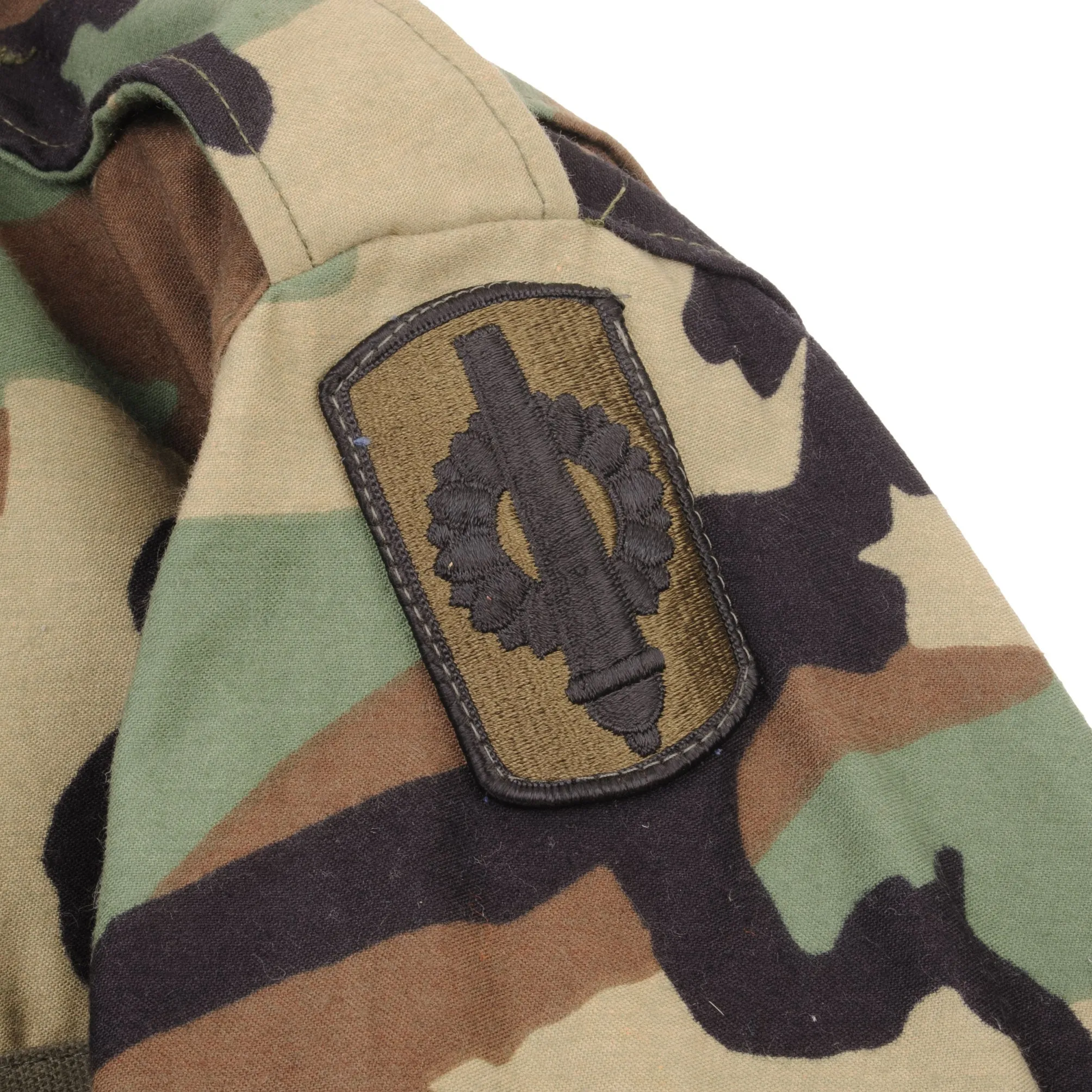 VINTAGE US ARMY M-1965 M65 WOODLAND CAMO FIELD JACKET 1999 LARGE REGULAR